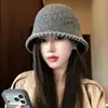 Sombrero de Pescador Gris de Punto Simple Japonés para Mujer Otoño Ala Ancha Hace que la Cara Parezca Más Pequeña Sombrero Cubeta Circunferencia de Cabeza Grande Sombrero de Pescador Retro