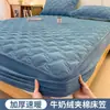 Sábana Acolchada de Terciopelo de Leche para Invierno Individual 2026 Nueva Cubre Cama de Terciopelo Coral Juego de Tres Piezas Protector de Colchón Engrosado