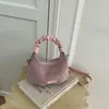 Bolso de mujer único retro esmerilado, nuevo bolso cruzado versátil otoño e invierno 2026, bolso de mano pequeño exquisito y súper popular