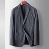 Traje Casual para Hombre 2026 Primavera/Verano Delgado de un Solo Botón Color Sólido Traje de Lujo Ligero con Cuello, Botón Único, Chaqueta Casual Antiarrugas