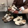 2026 Zapatos de Entrenamiento Alemanes Ligeros Versátiles Estilo Coreano para Mujer Piel Sintética Rayas en Relieve Brogue Nuevo Zapatos Casuales Diarios para la Calle