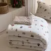 2026 Nuevo Ins Dibujos Animados Lindo Un Lado Tejido de Algodón Leche Un Lado Terciopelo de Frijol Calmante Colcha de Primavera Otoño Colcha de Invierno Colcha
