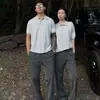 Camisa Polo para Hombre de Manga Corta con Cuello Henley Gris Americano Cleanfit Lujo Ligero Camiseta de Hombro Real Ajustada Estilo Nuevo 2026