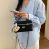 Bolsa Pequena de Bordado com Diamantes para Mulheres 2026 Nova Moda Versátil Bolsa Transversal com Corrente Bolsa de Mão Exquisita Super Popular Bolsa Quadrada Pequena