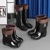 Botas de chuva: antiderrapante, resistente a óleo, resistente ao desgaste, de cano alto, moderno, resistente a odores, à prova d'água, espesso, leve, resistente à água e resistente a manchas, proporcionando calor