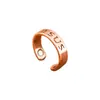 Anillo Abierto Elegante y Sofisticado con Patrón Tallado Tótems para Hombres, Venta Caliente Transfronteriza Anillo de Moda Retro Magnético de Cobre Rojo