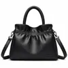 Bolso de mano transfronterizo para mujer, moderno y elegante, con diseño plisado, gran capacidad y aspecto sofisticado, adecuado para mujeres de mediana edad; se puede llevar en la mano o usar como bolso de hombro