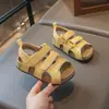Moda Infantil Birkenstock Sapatos 2026 Novo Verão Meninas Solado Macio Sandálias de Dedo Aberto Antiderrapantes Versáteis Esportivas Sapatos de Praia