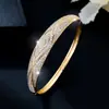 Pulseira aberta de zircônia de alta qualidade totalmente cravejada, inspirada em gipsofila, design único de nicho original, joia personalizada de luxo leve
