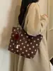 Bolsa tote de bolinhas de alta qualidade e grande capacidade para mulheres, novo estilo 2026, retrô, design de nicho, bolsa de ombro moderna para o dia a dia