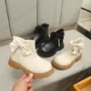 Botines Pequeños de Cuero Estilo Francés para Niñas 2026 Otoño/Invierno Nuevas Llegadas Moda Infantil Botas Martin Niños Medianos y Grandes Botines Cortos de Suela Suave