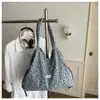 Bolso tote nuevo de estilo coreano retro con estampado de estrellas 2026, un bolso de hombro minimalista y elegante de gran capacidad, perfecto para compras casuales