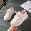Zapatos Blancos Campus Infantil Llegada Nueva Otoño 2026 Zapatos de Skate para Niños Suela Suave Niños Medianos y Grandes Casual Estudiante Zapatos Infantiles Versátiles