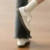 Zapatillas de entrenamiento planas estilo coreano, modelo nuevo otoño 2026, para mujer, transpirables, versátiles, casuales, cómodas, color blanco, modelo popular