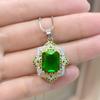 Colar Pingente de Diamante Imitação Peridoto Natural Esmeralda Diamante Banhado em Duas Cores Pingente Retangular de Diamante Verde
