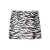 2025 Verano Nuevo Moda Callejera Femenina Europea y Americana Conjunto de Top con Estampado Animal + Falda Corta 2725 Poliéster