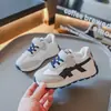 Sapatos Infantis com Forro de Fleece de Argan 2026 Outono/Inverno Tênis Esportivo para Meninos Sapatos Casuais para Meninas Sapatos Casuais para Bebê Sapatos Infantis de Algodão de Duas Camadas