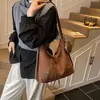 Nova Bolsa Tote de Grande Capacidade para Mulheres 2025, Bolsa Transversal de Ombro Único Retro de Nicho da Moda, Bolsa Pequena Elegante Casual Tendência