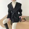 En stock Estilo retro chic coreano moda de nicho cárdigan de atar abrigo de lana con capucha 19259