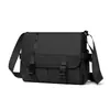 Filme de Couro Bolsa de Ombro Único Transversal Grande Capacidade Estilosa Cor Blocada Nova Mochila Casual Masculina Grande Capacidade à Prova d'Água