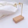 Aretes de clip para oreja de placa de incienso repelente de mosquitos con perla simple francesa indolora, temperamento de alta gama, diseño de nicho de celebridad de internet, joyería al por mayor