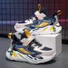 Sapatos para Meninos 2026 Primavera e Outono Novos Tênis Esportivos Sapatos Infantis Respiráveis para Crianças Maiores Tênis de Corrida Estudante Malha