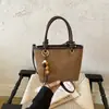 Shuai Mi Jia Bolso de Hombro Casual Elegante Sencillo de Moda Nicho Bolso de Mano Versión Coreana para Mujer Otoño 2026 Nuevo