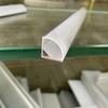 Perfil de Alumínio para Luz Linear em Forma de V Canal de Luz Carcaça Luz de Painel Triangular Canal de Alumínio para Fita de Luz de Ângulo Reto Luz Linear Alumínio Personalização