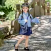 Ropa de Performance Nueva Primavera y Otoño 2025 para Niñas Dinastía Han Estilo Chino Manga Larga 3 de Marzo Ropa de Performance Infantil Traje para Niño
