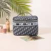 Bolsa de lavado portátil de moda con diseño de flores antiguas, bolsa de cosméticos de gran capacidad, bolsa de viaje impermeable de cuero PU, bolsa de almacenamiento de cosméticos