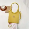 Bolso de Mano Versátil de Color Sólido para Mujer, Estilo Nuevo con un Toque de Lujo, Moderno, Sencillo, Casual, Bolso de Hombro para el Trabajo, Transfronterizo