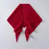 Bufanda triangular de punto para mujer, color sólido retro, 100% cachemira pura, diseño calado para mayor comodidad y un look estilo coreano.
