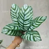 Pequenas plantas verdes estilo floresta com 7 galhos, chapas de plástico impressas em 3D, folhas simuladas, fabricante atacadista para projetos de embelezamento de paredes verdes