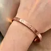 Versão coreana da pulseira de cartão de temperamento simples de moda diamante completo mais vendida celebridade da internet com produtos explosões pulseira aberta fábrica de origem