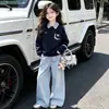 Conjunto Casual de Primavera y Otoño para Niñas: Conjunto de Dos Piezas para Niña: Sudadera con Cuello de Camisa Falso y Pantalones Anchos de Estilo Universitario para Niños
