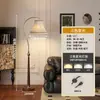 Lámpara de Pie Retro Americana para Sala de Estar al Lado del Sofá, Atmósfera de Lujo Ligero, Sensación de Alta Gama, Estilo Retro, Lámpara de Pie Retro para Mesita de Noche de Dormitorio
