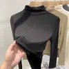 Camiseta plissada estilo coreano acinturada para mulheres, blusa básica de manga comprida para outono e inverno, gola semi-alta, modelagem justa, top interno que afina a silhueta