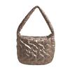 Bolso Cruzado Urbano de Gran Capacidad para Mujer para Comercio Transfronterizo, Bolso Cruzado Bordado Nuevo de Moda, Bolso Tote para Debajo del Brazo con Relieve