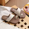 Chanclas de Metal con Hebilla Estilo Coreano, Modernas y Sencillas, Nuevas Pantuflas Casuales de Verano para Usar al Aire Libre y Zapatos de Playa