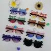 2025 Nuevas Gafas de Sol de Moda sin Marco de Color Gradiente Multicolor Oso Lindo para Niños Gafas de Sol Transparentes