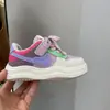 2026 Invierno Nuevas Zapatillas Casuales de Bloques de Color para Niños Forradas de Polar Estilo Coreano de Moda Zapatos Deportivos para Estudiantes Niños Suela Suave de Moda