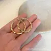 Aretes Redondos Incrustados de Diamantes, Modernos, Elegantes y con Estilo, Versátiles, Lujo Ligero, Aretes de Alta Gama, Venta al por Mayor de Accesorios para Mujer