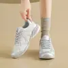 Nuevas Zapatillas Blancas de Verano 2026 para Mujer, Estilo Coreano Ins Casual Deportivas Versátiles para Estudiantes Femeninas, Estilo Urbano K102