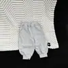 Conjunto de sudadera con capucha de pequeño monstruo estilo coreano para niños, conjunto deportivo casual de dos piezas con pantalones jogger para primavera y otoño, para niños y niñas