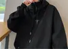 Popular Sudadera con Capucha Falsa de Dos Piezas para Hombre 2025 Nueva Primavera y Otoño Marca de Moda Calle Alta Americana Chaqueta con Media Cremallera y Cuello