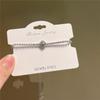 Pulsera de flores minimalista brillante 2023 Viento rojo neto extremadamente delgada cuerda de mano de cuatro hojas diseño femenino cuerda de mano