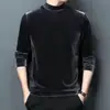 Camiseta Interior de Terciopelo para Hombre, Top Casual Juvenil para Hombre, Camiseta de Manga Larga con Cuello en V, Versátil con Forro Polar para Invierno