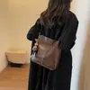 Bolso Cubo para Mujer 2026 Nuevo Estilo Bolso de Mujer de Cuero Genuino Moda Retro de Alta Gama Bolso de Hombro Cruzado Versátil
