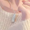 Collar de Cadena para Clavícula de Joyería de Lujo Ligero Exquisito Nuevo 2026 con Cubo de Hielo Brillante Plata Barra de Fortuna Personalización