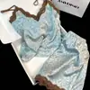 Conjunto de Pijama Estampado de Seda Helada Directo de Fábrica para Mujer con Almohadillas en el Pecho, Camisola Sexy sin Espalda con Encaje y Pantalones Cortos Conjunto de Ropa para el Hogar